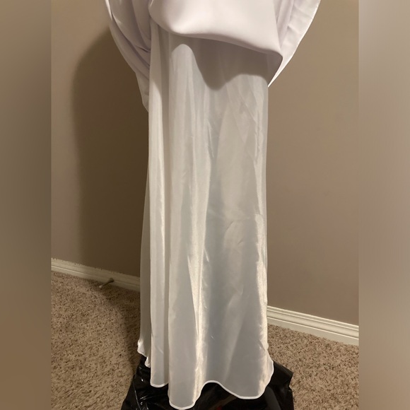 NWOT 2 pc corset wedding gown with scarf/wrap - Picture 6 of 16